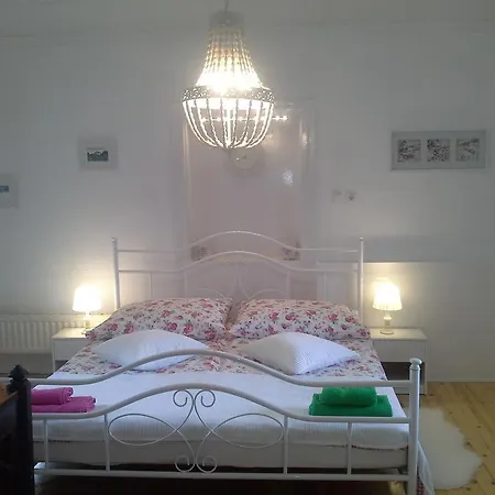 Lidija Apartma *